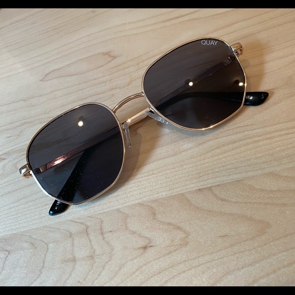 Quay Australia Accessories | Quay Big Time | Poshmark